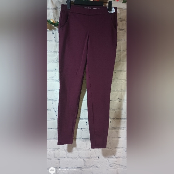 Signature by Levis Strauss Modern Contouring Stretch Jegging Pants Burgundy - Picture 6 of 16